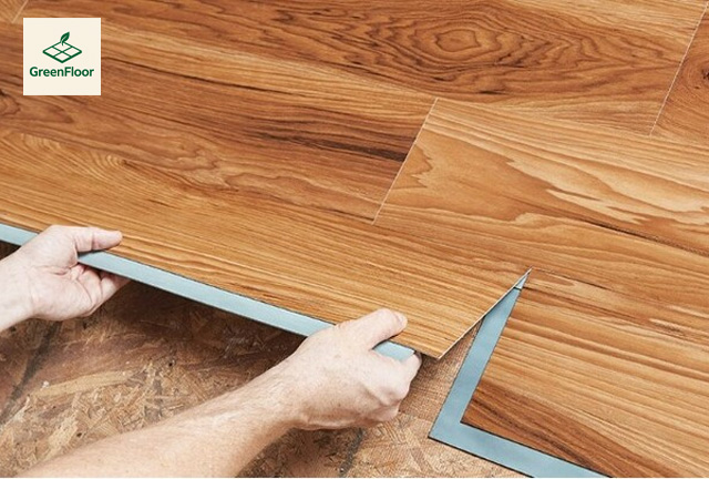 Hướng dẫn ghép sàn nhựa giả gỗ đúng cách